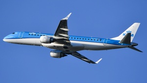 Photo of PH-EZS - Embraer ERJ-190STD operated by KLM Cityhopper
