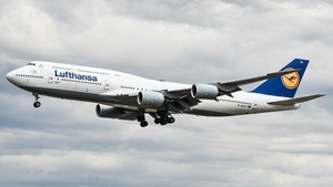 Photo of D-ABYS - Boeing 747-830 operated by Lufthansa