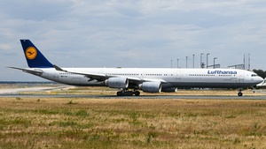 Photo of D-AIHV - Airbus A340-642 operated by Lufthansa