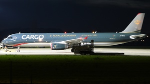 Photo of JY-RAZ - Airbus A321-231(P2F) operated by Royal Jordanian Cargo