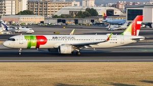 Photo of CS-TXH - Airbus A321-251NX operated by TAP Air Portugal