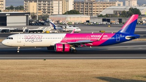 Photo of HA-LVI - Airbus A321-271NX operated by Wizz Air