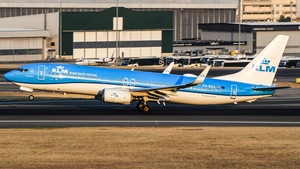 Photo of PH-BCA - Boeing 737-8K2 operated by KLM Royal Dutch Airlines