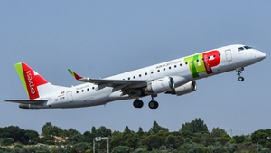 Photo of CS-TPW - Embraer ERJ-190LR operated by TAP Express (opb Portugália Airlines)