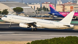 Photo of 9H-GTS - Airbus A320-232 operated by Airhub Airlines