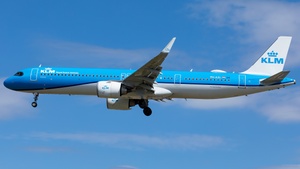 Photo of PH-AXL - Airbus A321-252NX operated by KLM Royal Dutch Airlines