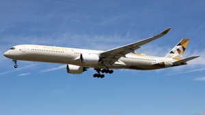 Photo of A6-XWI - Airbus A350-1041 operated by Etihad Airways
