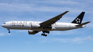 Photo of N78017 - Boeing 777-224(ER) operated by United Airlines