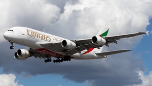 Photo of A6-EOV - Airbus A380-861 operated by Emirates