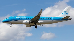 Photo of PH-EXP - Embraer ERJ-175STD operated by KLM Cityhopper