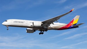 Photo of HL8362 - Airbus A350-941 operated by Asiana Airlines
