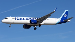 Photo of TF-IAE - Airbus A321-271NX operated by Icelandair