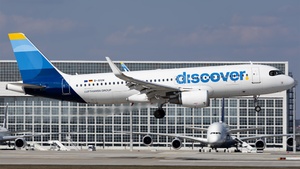 Photo of D-AIUW - Airbus A320-214 operated by Discover Airlines