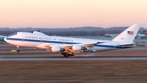 Photo of 73-1676 - Boeing E-4B operated by US Air Force
