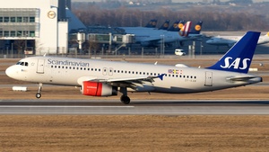 Photo of OY-KAM - Airbus A320-232 operated by SAS Scandinavian Airlines