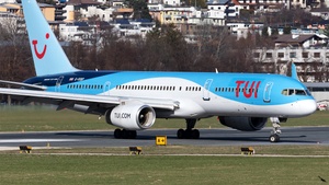 Photo of G-OOBP - Boeing 757-2G5 operated by TUI Airways