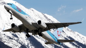 Photo of G-CPEV - Boeing 757-236 operated by TUI Airways