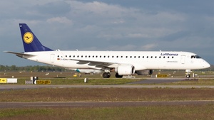 Photo of D-AEMC - Embraer ERJ-195LR operated by Lufthansa CityLine
