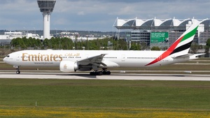 Photo of A6-EQN - Boeing 777-31H(ER) operated by Emirates