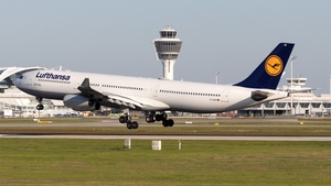 Photo of D-AIGS - Airbus A340-313 operated by Lufthansa