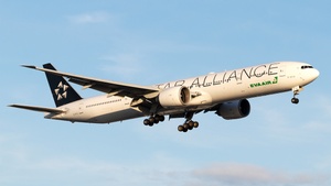 Photo of B-16715 - Boeing 777-35E(ER) operated by EVA Air