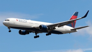 Photo with serial 25987 - Boeing 767-332(ER)