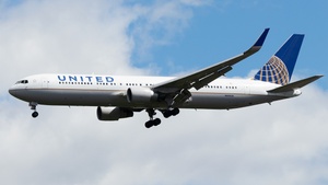 Photo of N656UA - Boeing 767-322(ER) operated by United Airlines
