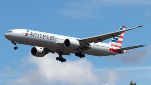 Photo of N725AN - Boeing 777-323(ER) operated by American Airlines