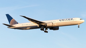 Photo of N76064 - Boeing 767-424(ER) operated by United Airlines