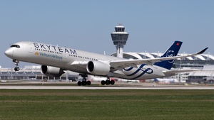 Photo of VN-A897 - Airbus A350-941 operated by Vietnam Airlines