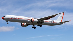 Photo of N735AT - Boeing 777-323(ER) operated by American Airlines