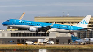 Photo of PH-EXF - Embraer ERJ-190STD operated by KLM Cityhopper