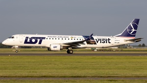 Photo of SP-LNI - Embraer ERJ-195AR operated by LOT Polish Airlines