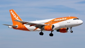 Photo of G-EZAN - Airbus A319-111 operated by easyJet