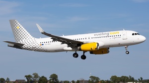 Photo with serial 6115 - Airbus A320-232
