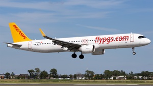 Photo of TC-RDH - Airbus A321-251NX operated by Pegasus Airlines