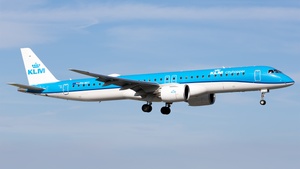 Photo of PH-NXY - Embraer ERJ-195-E2 operated by KLM Cityhopper