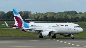 Photo of D-AEWT - Airbus A320-214 operated by Eurowings