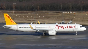 Photo of TC-RFL - Airbus A321-251NX operated by Pegasus Airlines