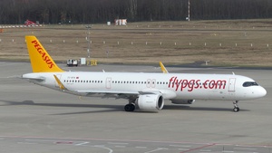 Photo of TC-RFR - Airbus A321-251NX operated by Pegasus Airlines