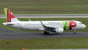 Photo of CS-TNS - Airbus A320-214 operated by TAP Air Portugal