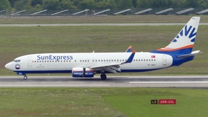 Photo of TC-SPV - Boeing 737-8JP operated by SunExpress