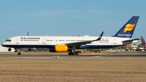Photo of TF-FIP - Boeing 757-208 operated by Icelandair