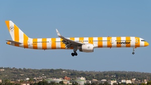Photo of D-ABOJ - Boeing 757-330 operated by Condor