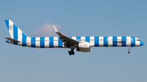 Photo of D-ABOI - Boeing 757-330 operated by Condor