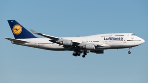 Photo of D-ABVX - Boeing 747-430 operated by Lufthansa