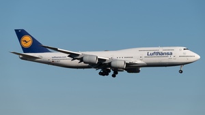 Photo of D-ABYF - Boeing 747-830 operated by Lufthansa