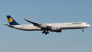 Photo of D-AIHP - Airbus A340-642 operated by Lufthansa