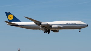 Photo of D-ABYT - Boeing 747-830 operated by Lufthansa