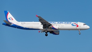 Photo of RA-73795 - Airbus A321-211 operated by Ural Airlines
